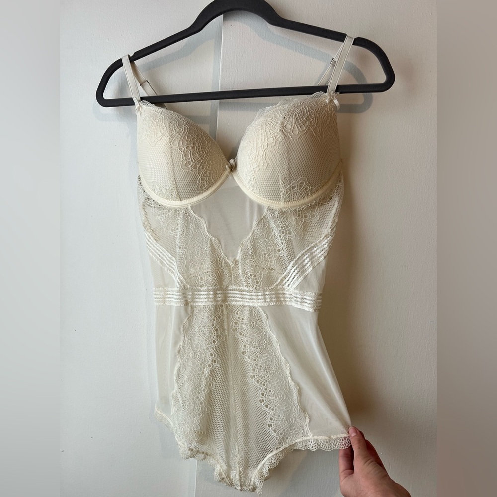 Daisy Fuentes Cream Lace Slip Womens XL Body Suit Push Up Teddy Lingerie